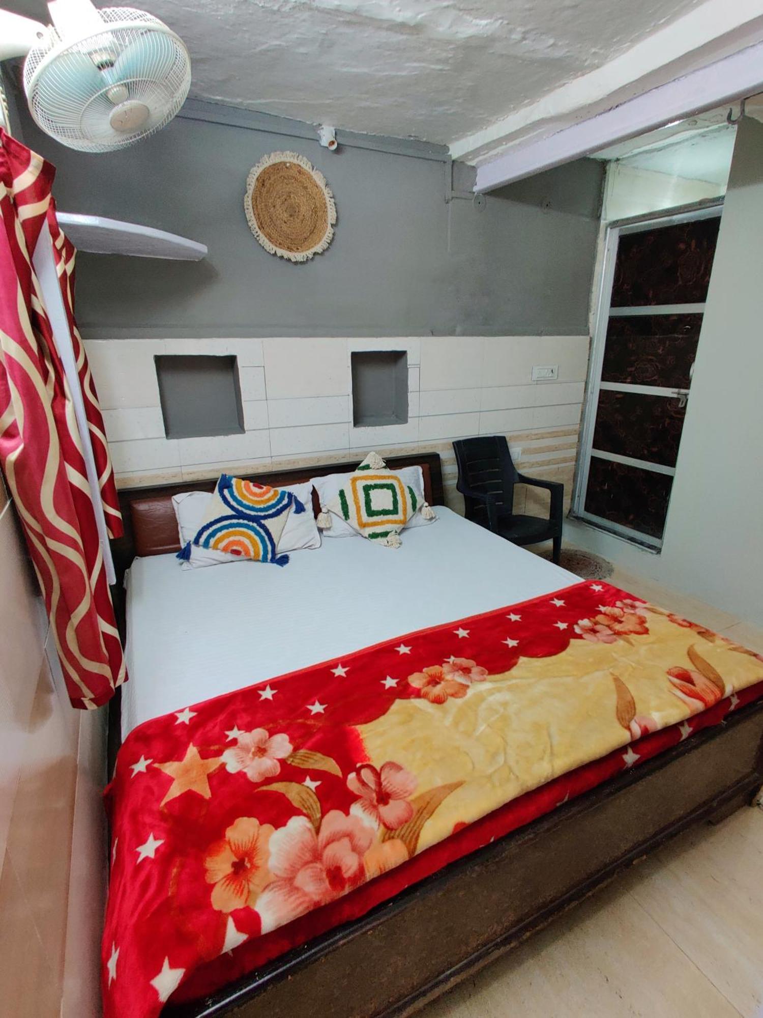 Varah Square Guest House Pushkar Extérieur photo