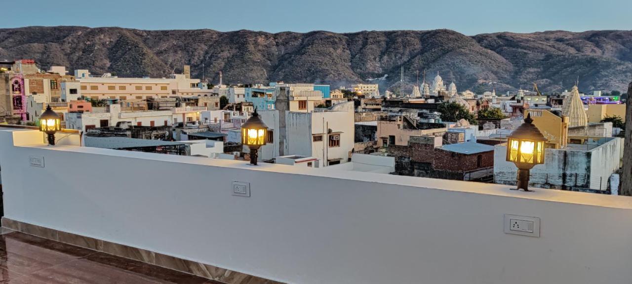 Varah Square Guest House Pushkar Extérieur photo