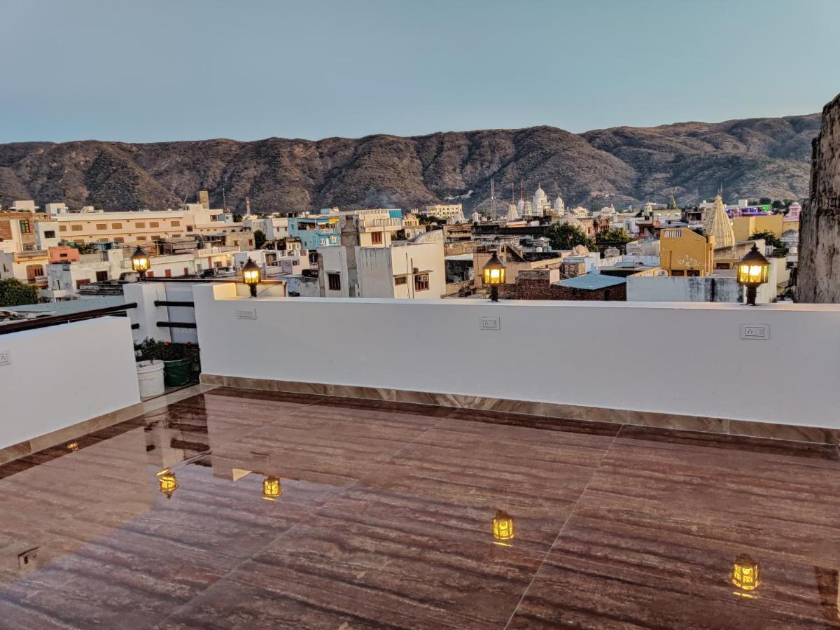 Varah Square Guest House Pushkar Extérieur photo