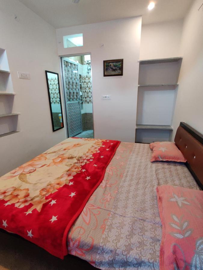 Varah Square Guest House Pushkar Extérieur photo