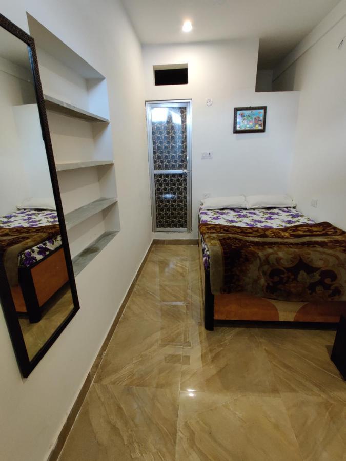 Varah Square Guest House Pushkar Extérieur photo