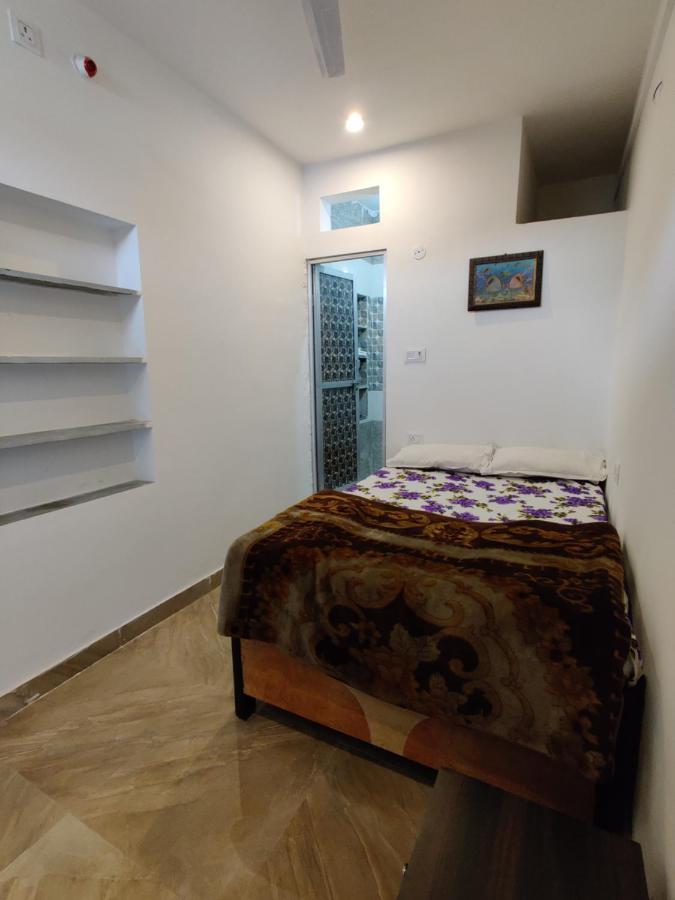 Varah Square Guest House Pushkar Extérieur photo